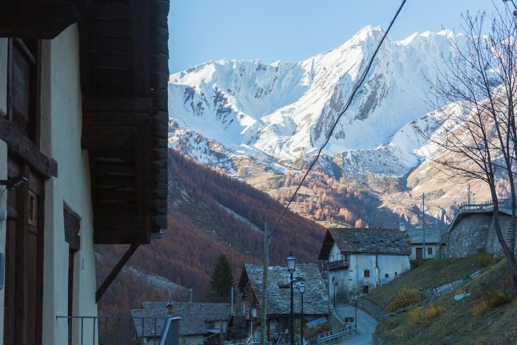 La Meison Des Marronniers Cir 0016 Saint-Rhemy-En-Bosses Exterior foto